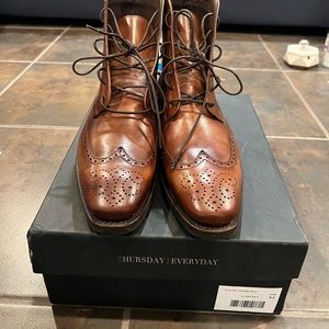 Beautiful genuine leather , in excellent condition men’s boots. Worn once.
